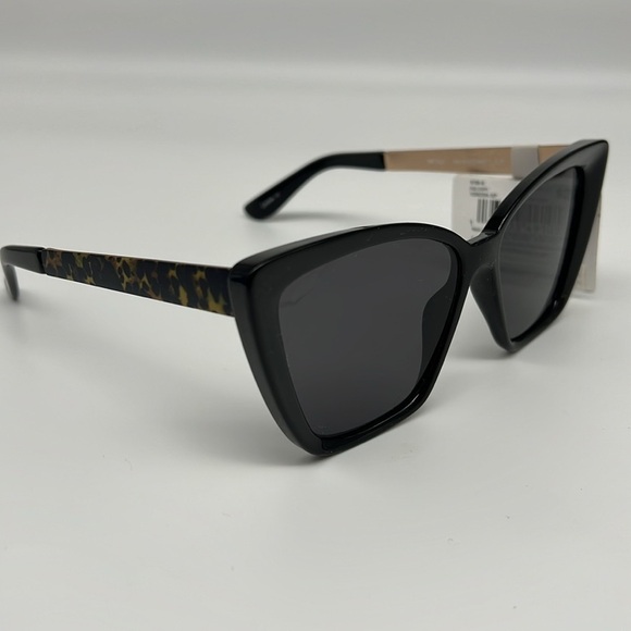Worthington Oversized Cat Eye Sunglasses with animal print temple accent - Picture 2 of 7